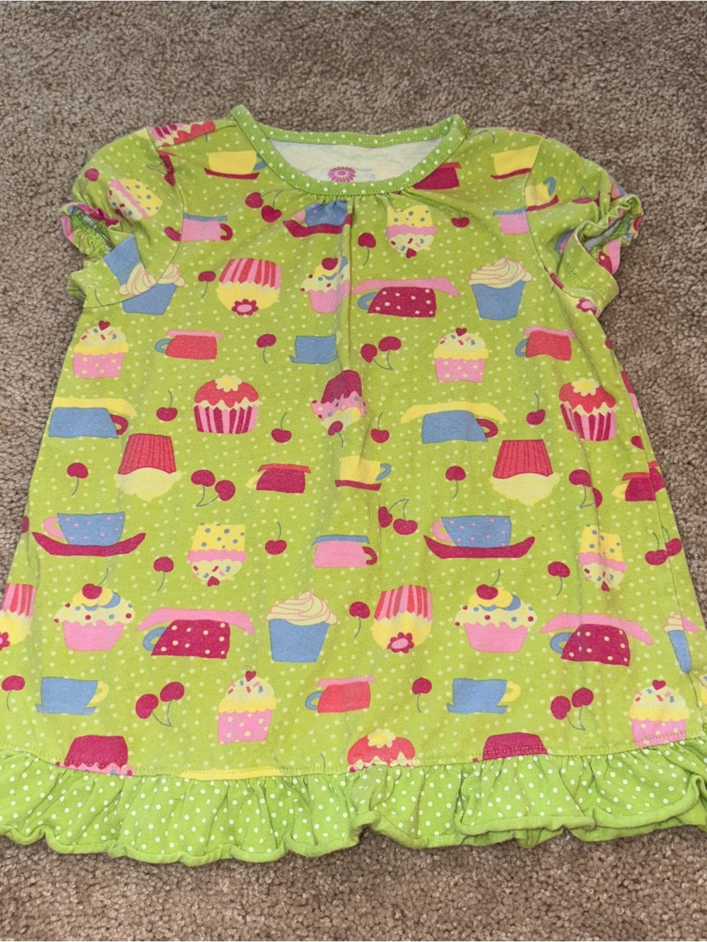 J. Khaki Lime Green Cupcake & Teacup Print Short Sleeve Top Size: 4